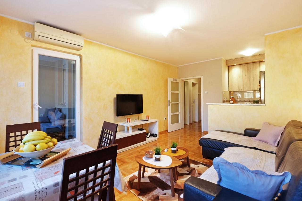 Sky City View Apartment & Big Terrace Belgrade Exterior photo